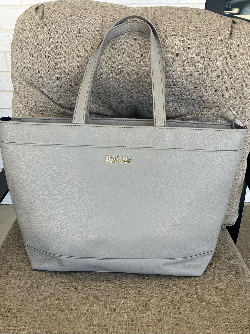 Kenneth Cole Reaction Pebbled Tote in Light Gray